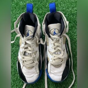 NIKE Jumpman Two Trey Big Kids' Shoes Grade School DQ8431-140 (White/G),Size 5.5